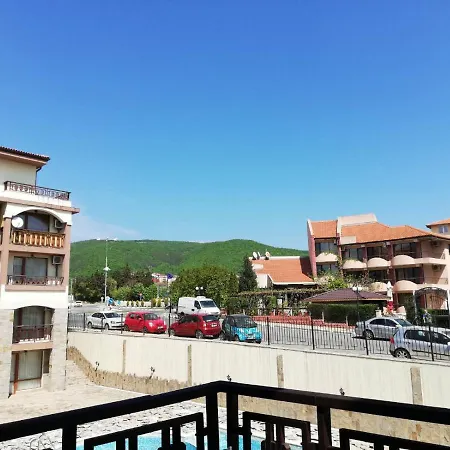 Lovely In A Complex With A Pool By Flat Mаnаger Apartment Sveti Vlas