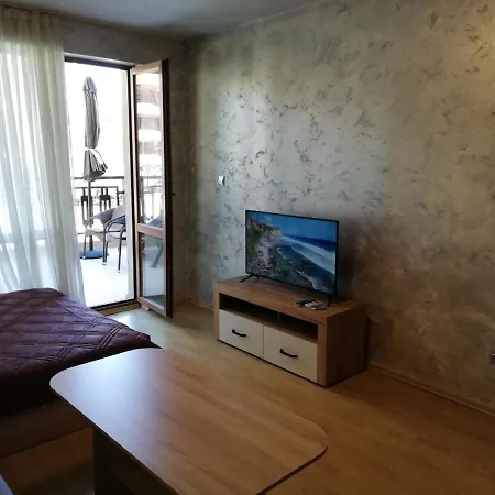 アパート Lovely In A Complex With A Pool By Flat Mаnаger スヴェティ・ヴラス